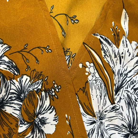 Floral Wrapover Top - Picture 2 of 4